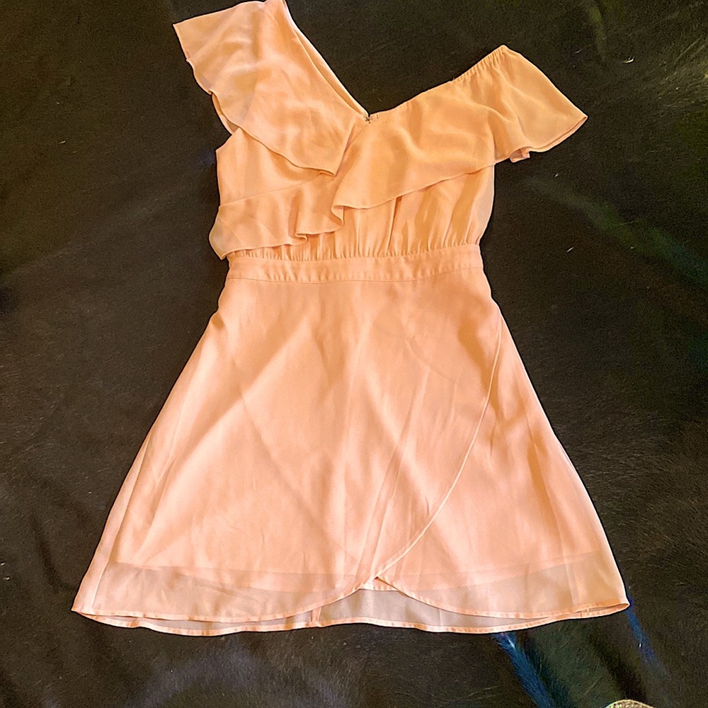Light pink short dress by Ali & Jay size medium